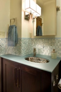 bathroom-countertops-and-tile-accents